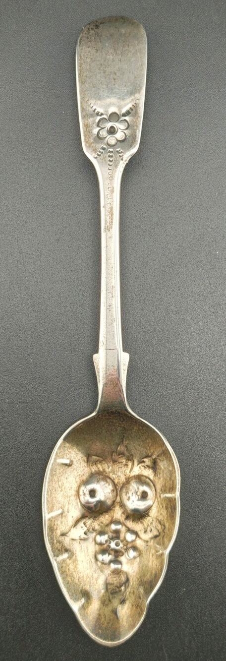 Antique 1850 Victorian Sterling Silver Berry Spoon WRS Smily London 21g